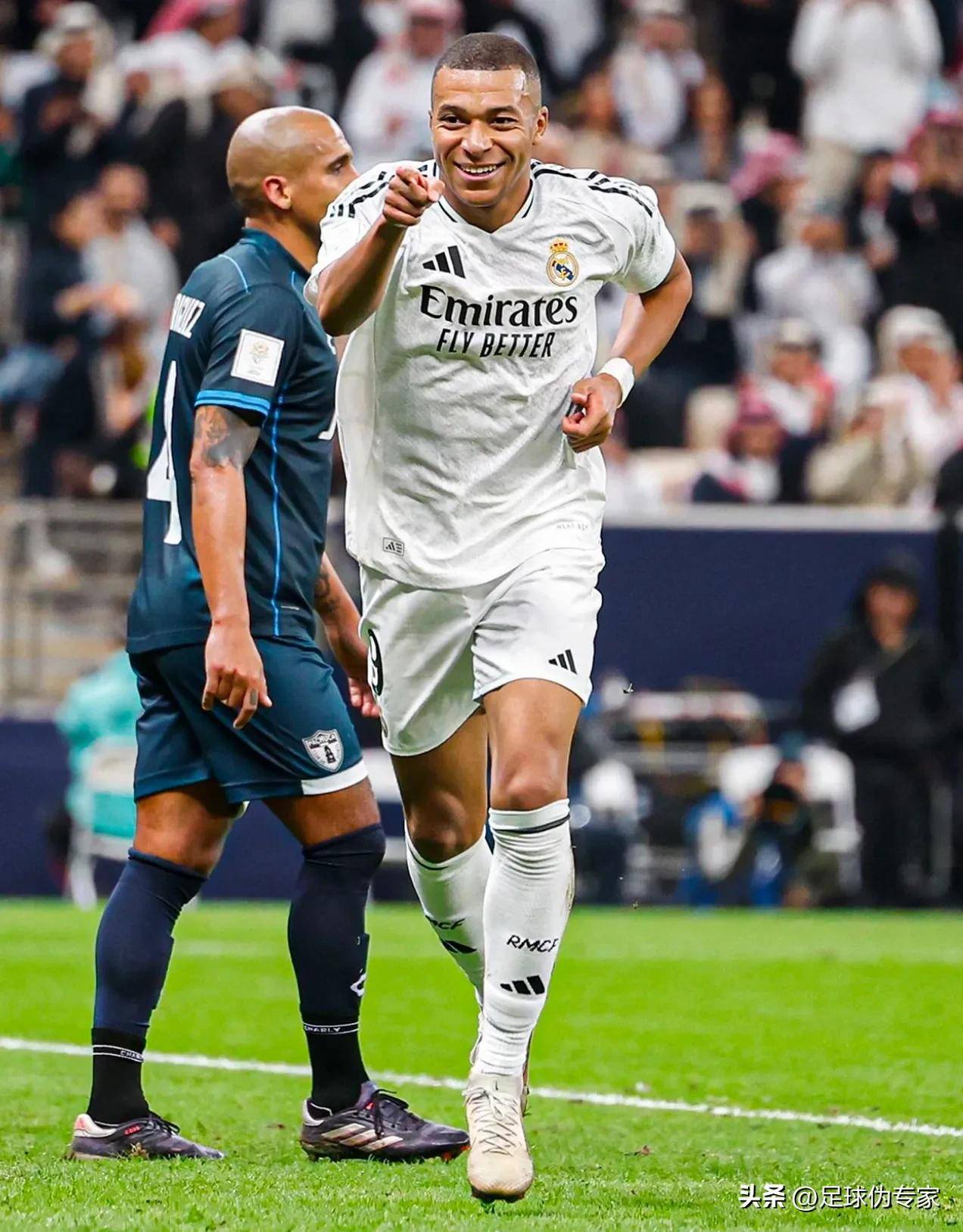 凯尔谈多特被扳平：红牌改变了场上局势，一系列失误导致如此结果（凯尔评多特遭追平：红牌改写战局，连串失误酿成此局面）