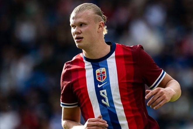 中国队在米兰冬奥会冰壶落选赛中以5-2战胜菲律宾队，取得三连胜，成为唯一全胜队伍。